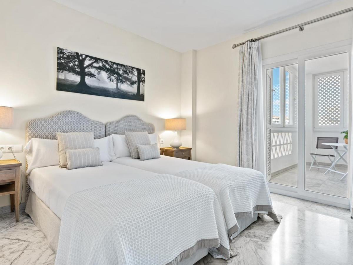 Dos En 2 Linea De Playa Ref G07 Apartamento Marbella
